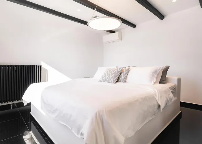 Delta - Heated Pool Option - Mg Mykonos Villa